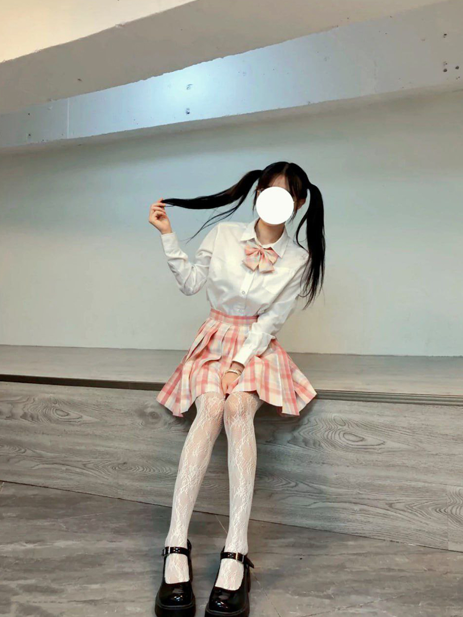 【高颜值少女超嫩白虎馒头穴】双马尾JK台球女助教调教小公狗，足交舔耳酥到不行，凌辱中享受猛艹主人小穴内射