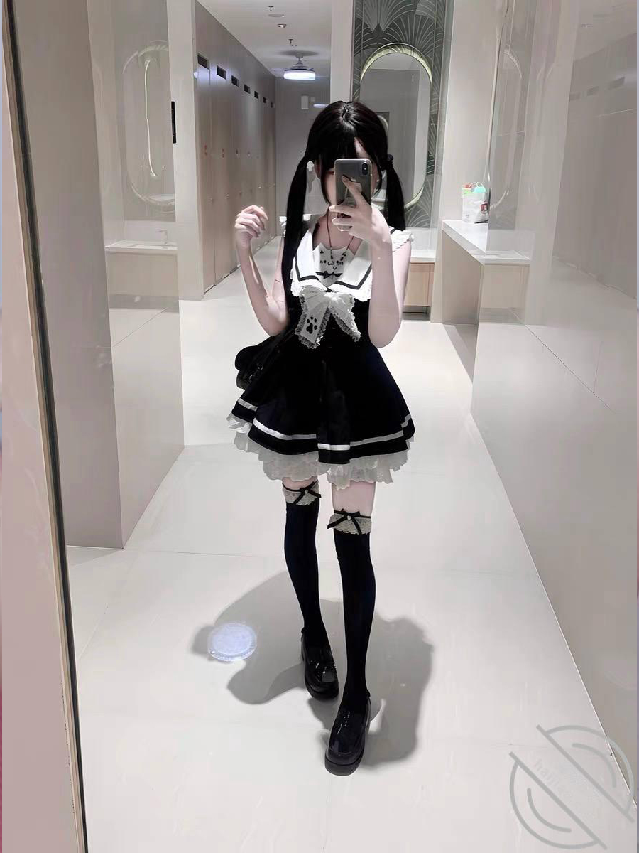 掰开嫩穴叫爸爸，想干嘛啊？